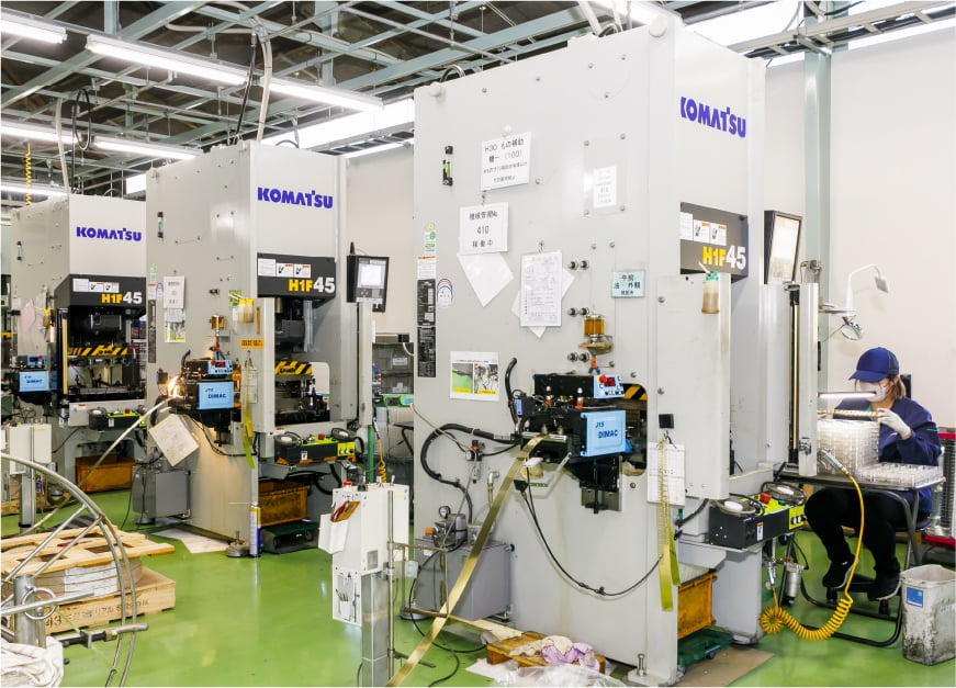 ハイブリッドAC サーボプレスの写真